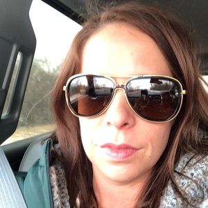 Meet your Posher, Pamela